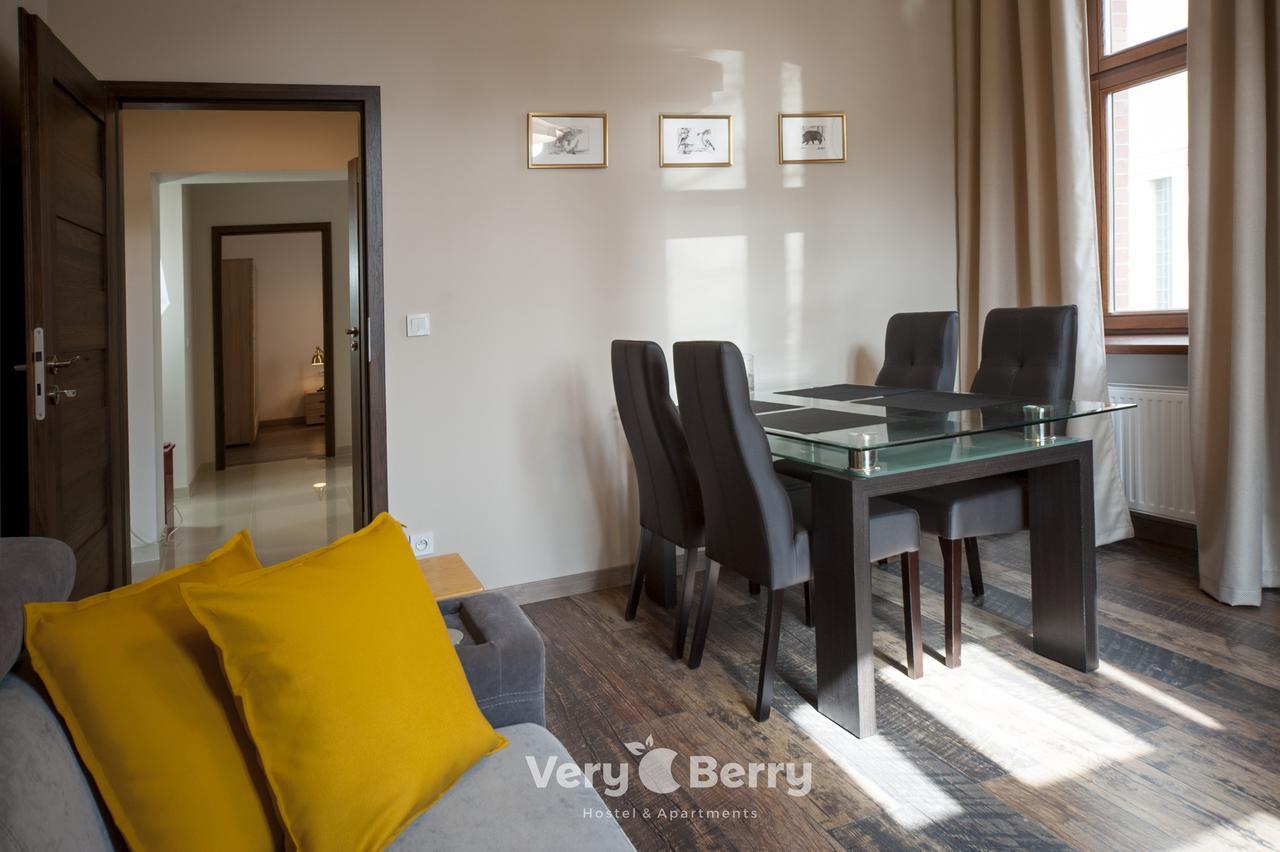 Przestronny Apartament Very Berry W Poznaniu Z Dwiema Sypialniami By Noclegi Renters Ngoại thất bức ảnh