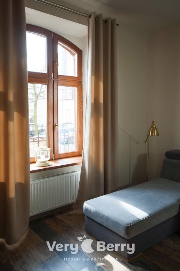 Przestronny Apartament Very Berry W Poznaniu Z Dwiema Sypialniami By Noclegi Renters Ngoại thất bức ảnh